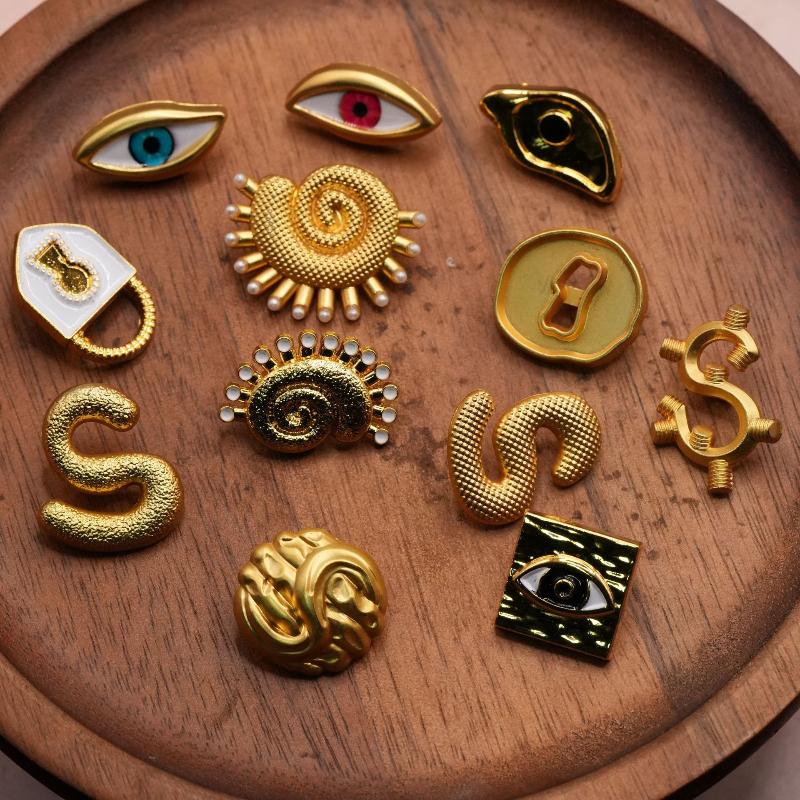 Vintage Metallknopf in Herzfor – Craft Embellishments Bewertung und Preis